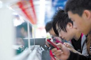 手機上網(wǎng)成為學生的時髦